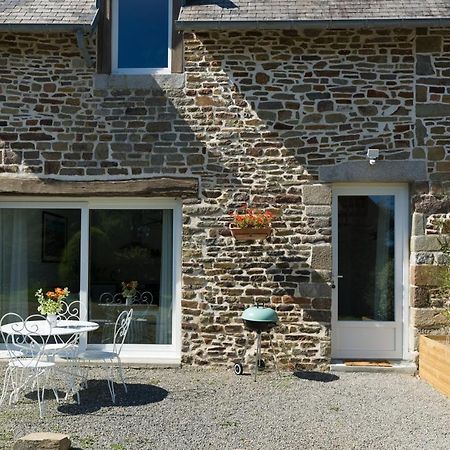 Le Manoir De La Besliere - Gite Et Chambres D'Hotes Folligny Экстерьер фото